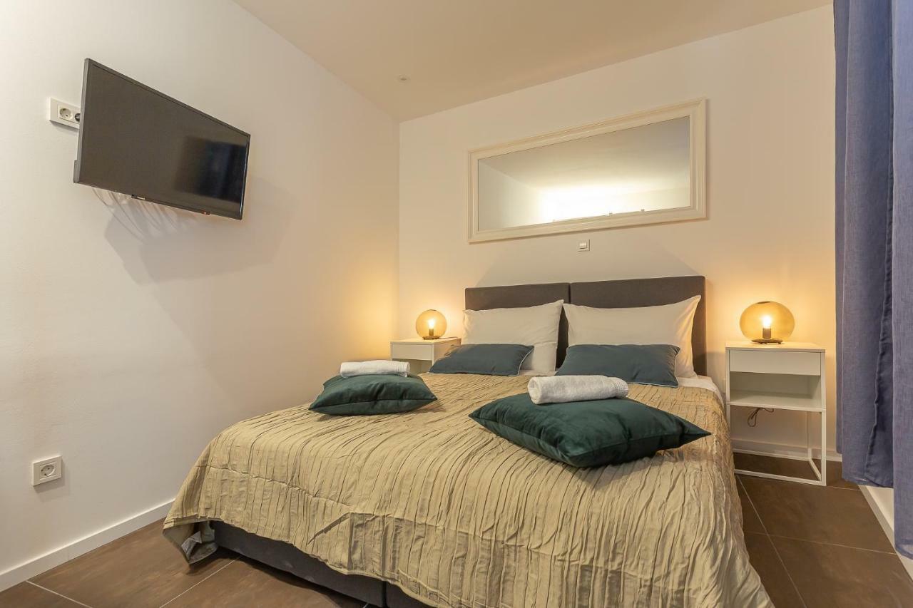 Xboutique Rooms Marinac Шибеник Экстерьер фото
