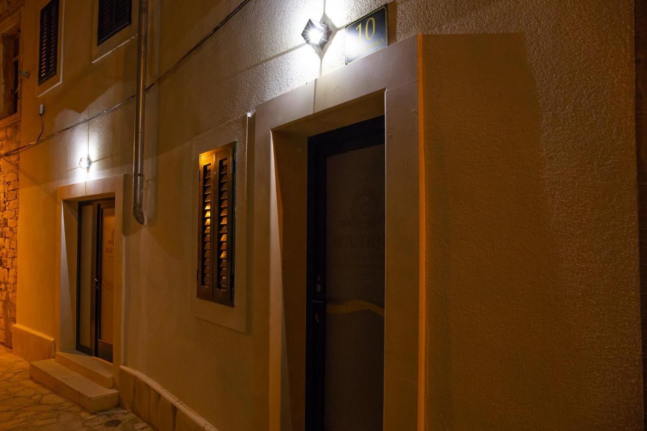 Xboutique Rooms Marinac Шибеник Экстерьер фото